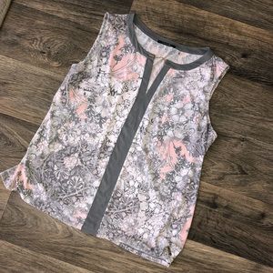 🌟BOGO Sale🌟Tahari Sleeveless floral top